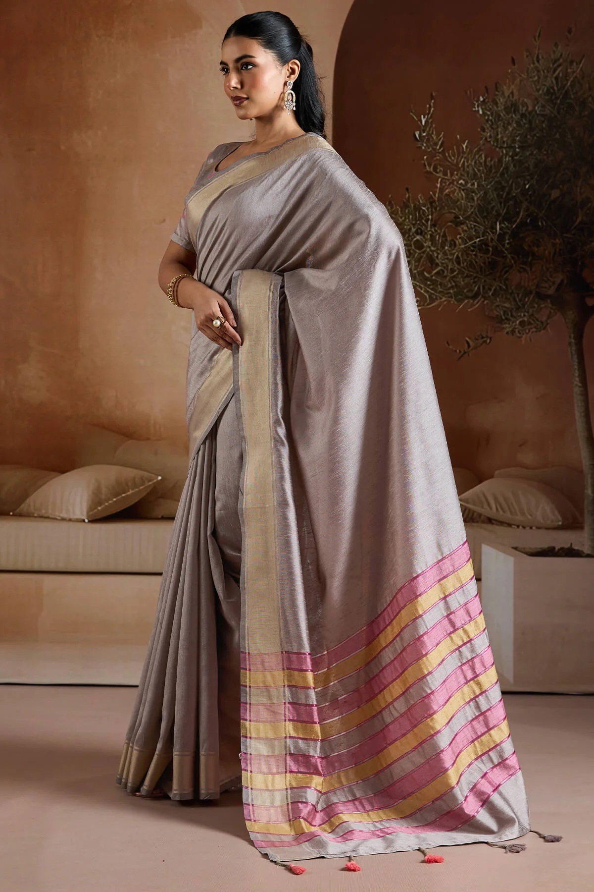Most Flattering Grey Soft Banarasi Bhagalpuri Silk Saree With Charismatic Blouse Piece - Image 4