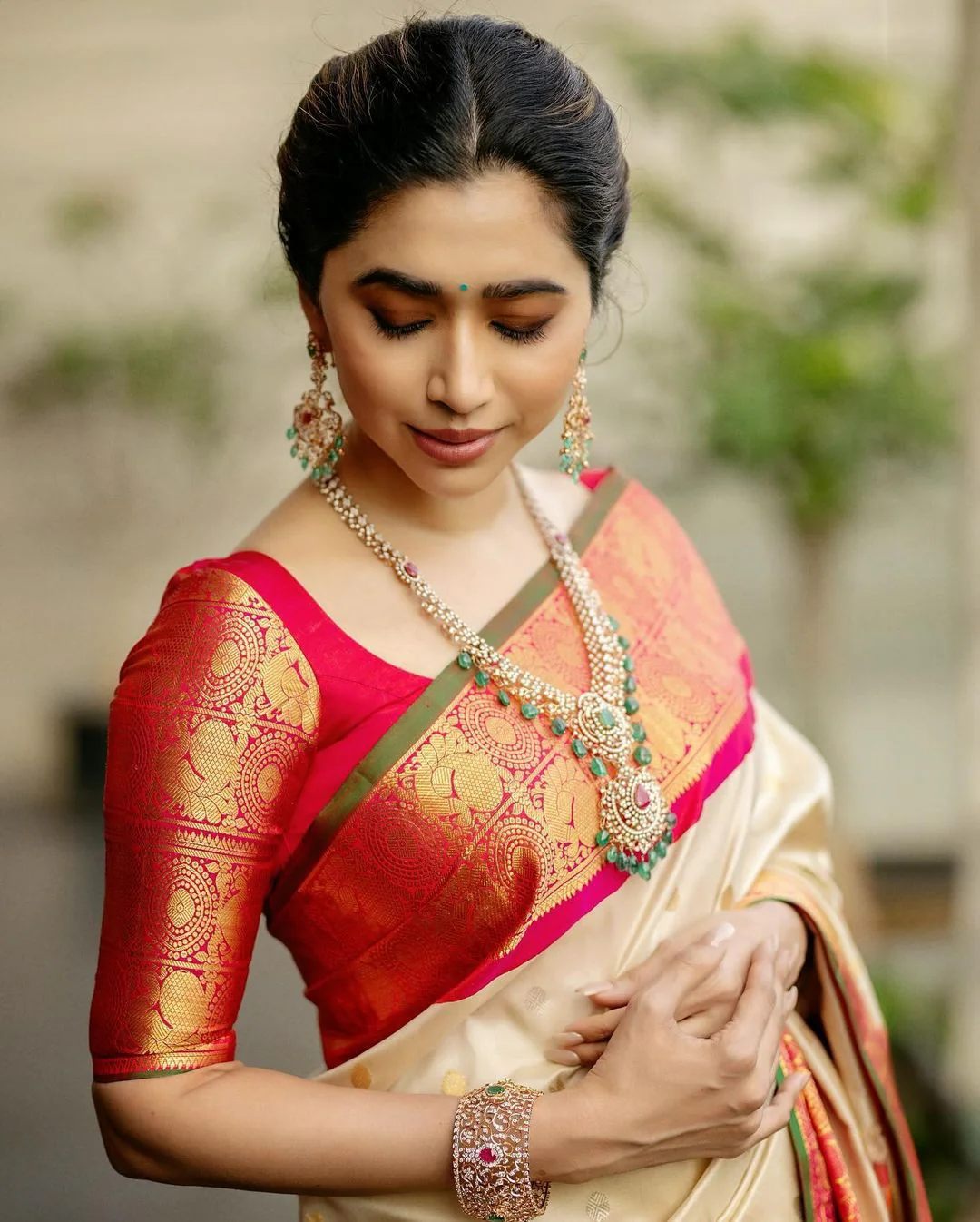 Most Stunning Beige Soft Silk Saree With Girlish Blouse Piece - Image 2