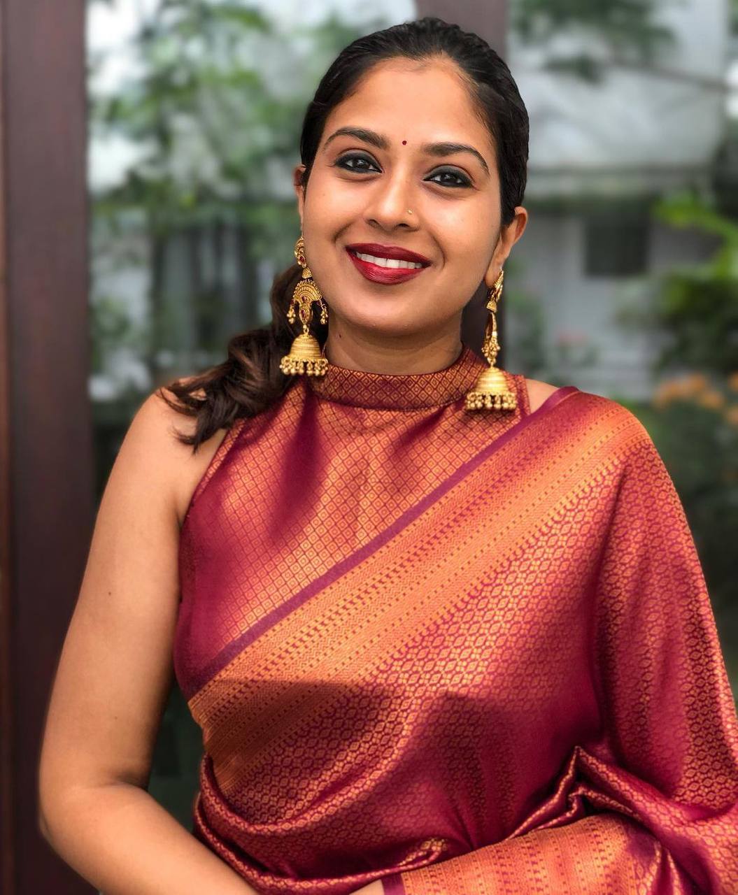 Murmurous Wine Soft Silk Saree With Nemesis Blouse Piece - Image 2