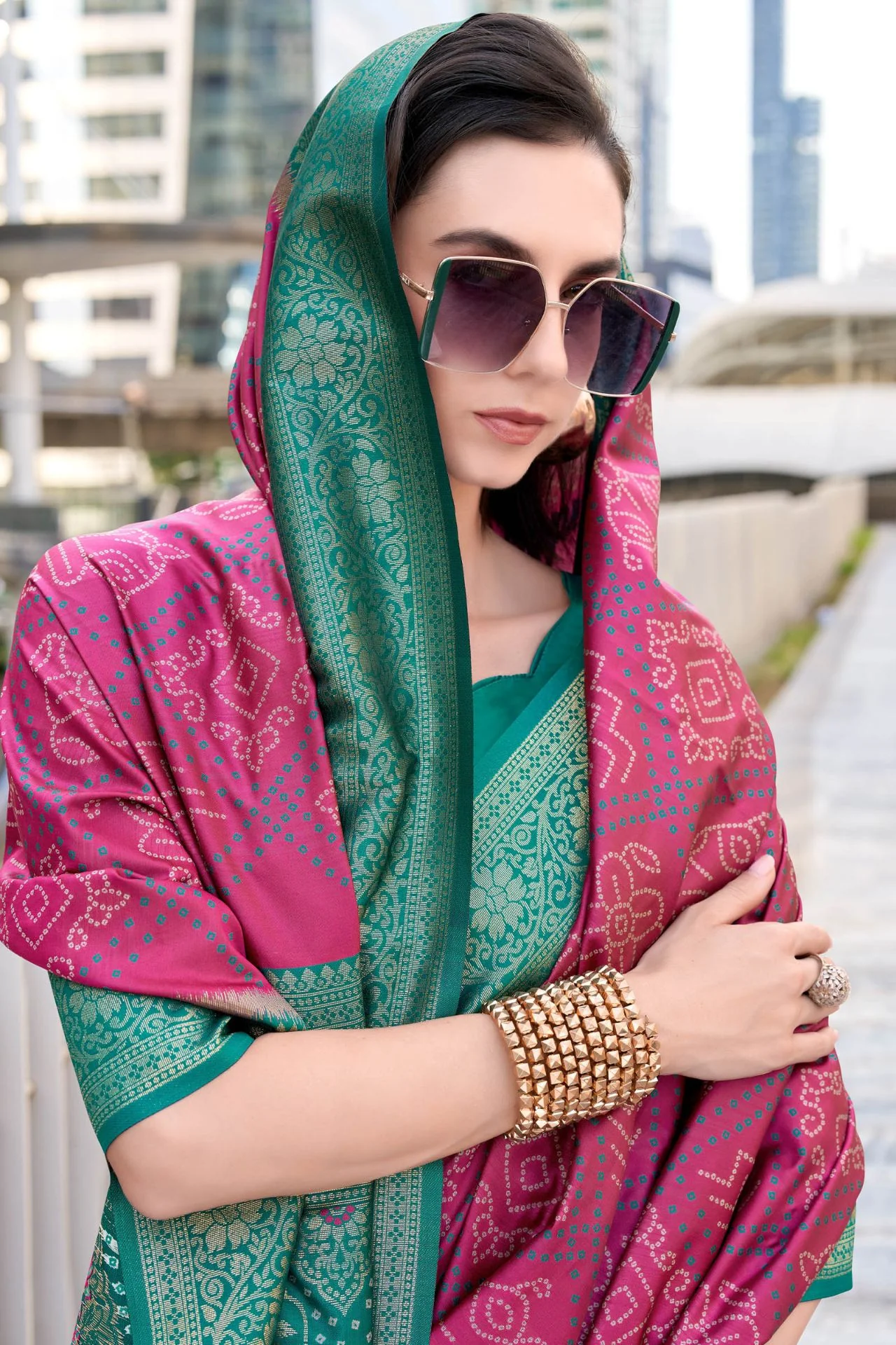 Nebula Dark Pink Soft Banarasi Silk Saree With Profuse Blouse Piece - Image 2