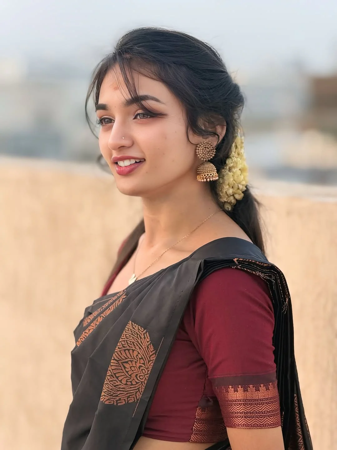 Nemesis Black Soft Silk Saree With Scrumptious Blouse Piece - Image 3