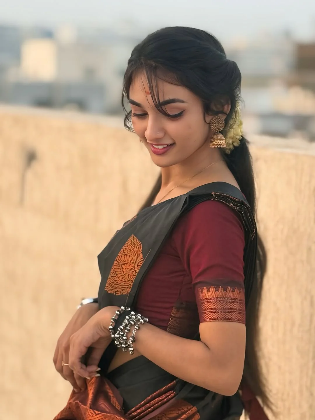 Nemesis Black Soft Silk Saree With Scrumptious Blouse Piece - Image 6
