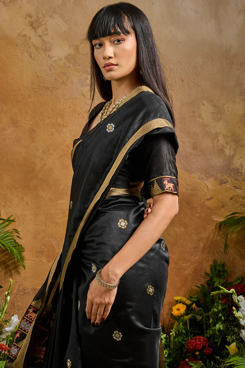 Opulent Black Banarasi Tussar Silk Saree With Nectarous Blouse Piece - Image 4