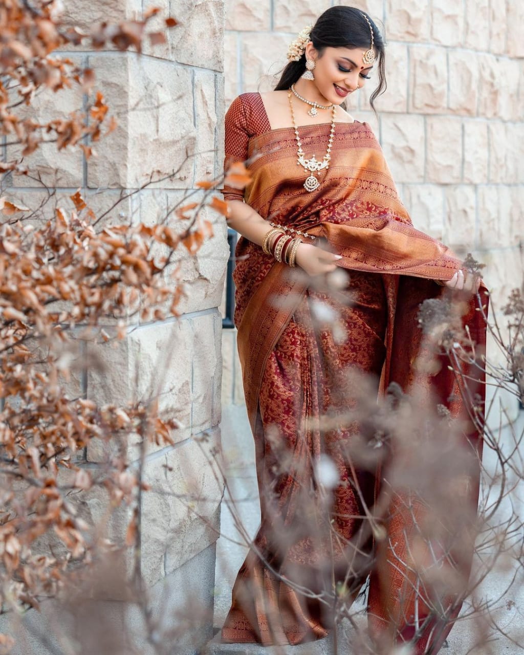 Opulent Wine Soft Silk Saree With Stunner Blouse Piece - Image 6