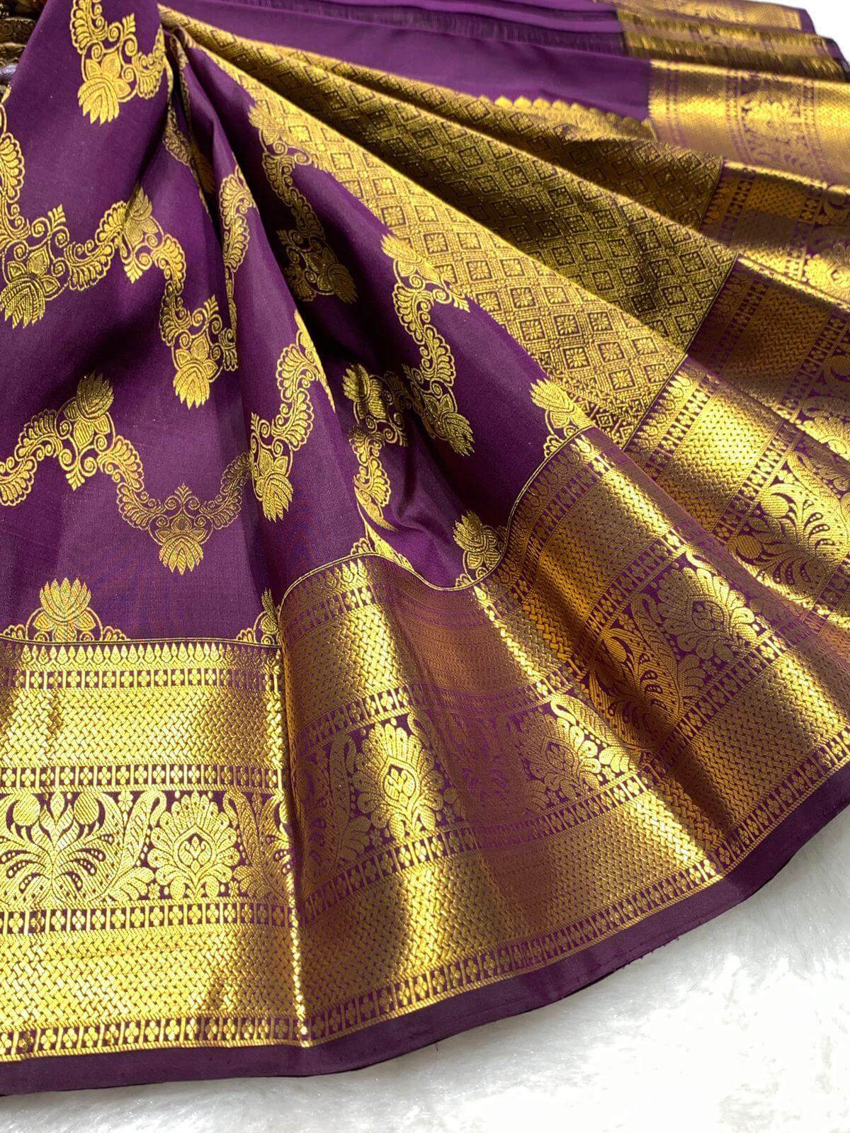 Ornate Purple Pure Zari Weaving Banarasi Silk Saree With Dissemble Blouse Piece - Image 3