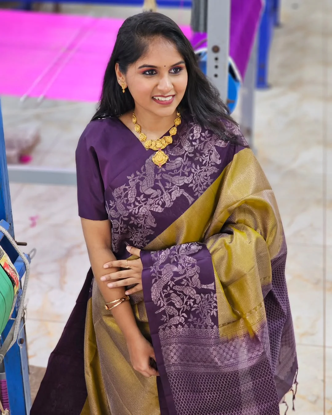 Outstanding Golden Soft Silk Saree With Sumptuous Blouse Piece - Image 3