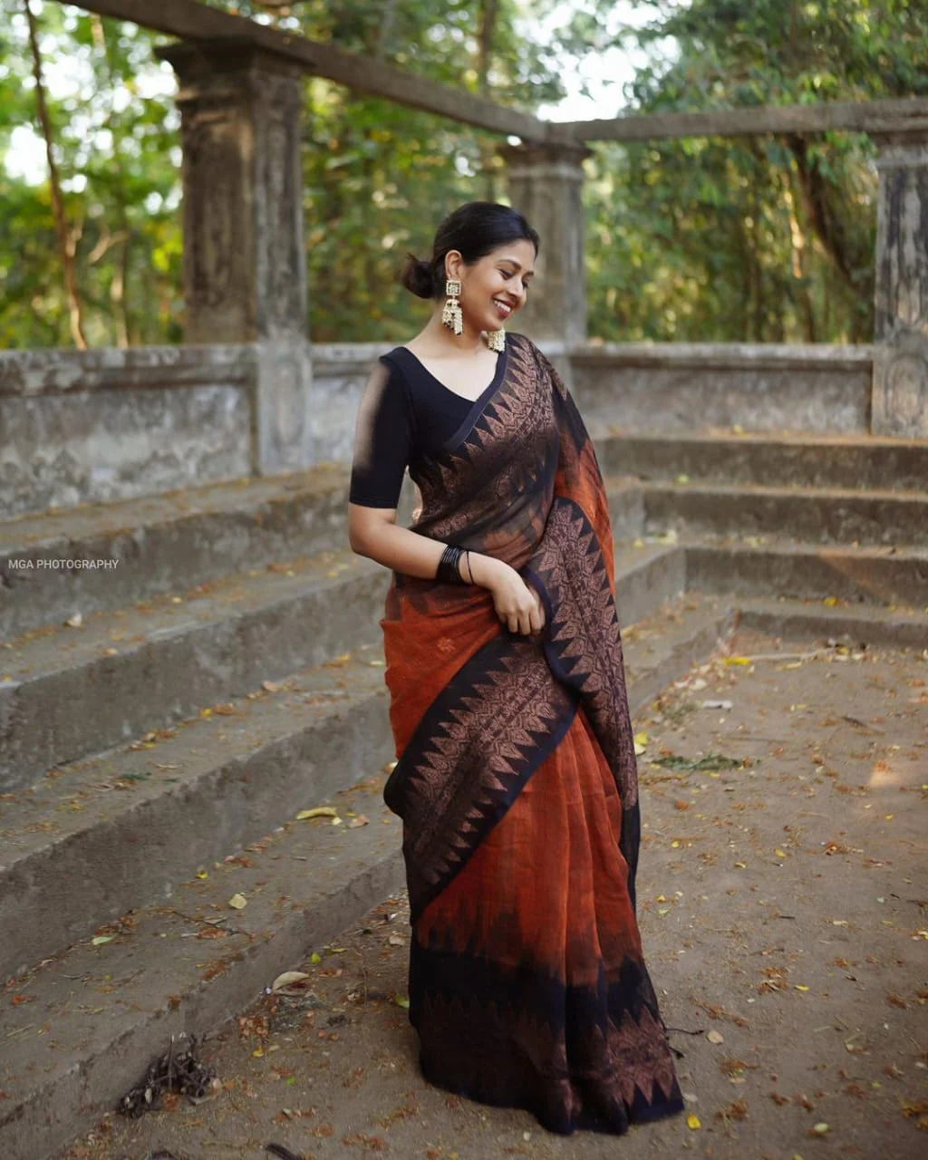 Outstanding Orange Soft Silk Saree With Dalliance Blouse Piece - Image 3