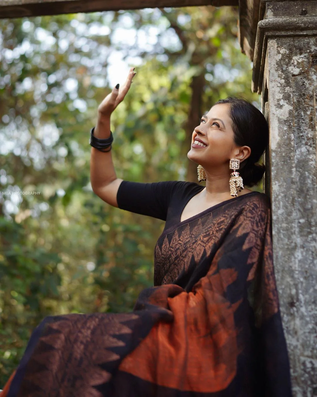 Outstanding Orange Soft Silk Saree With Dalliance Blouse Piece - Image 6