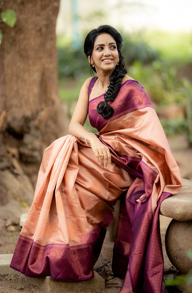 Outstanding Peach Soft Silk Saree With Intricate Blouse Piece - Image 2