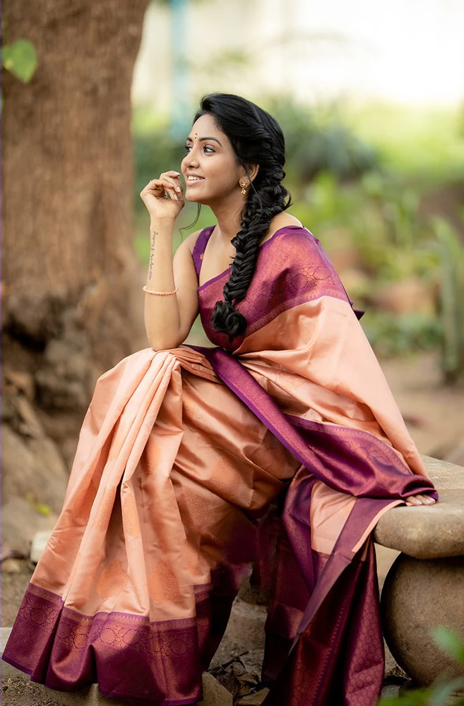 Outstanding Peach Soft Silk Saree With Intricate Blouse Piece - Image 3