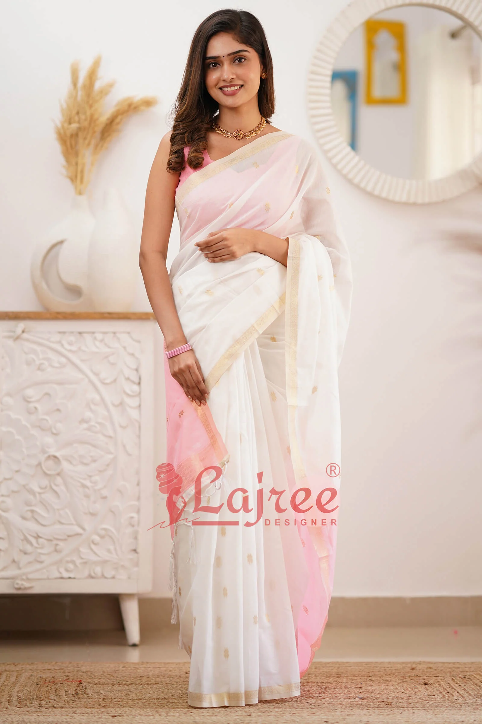 Outstanding White Cotton Silk Saree With Deserving Blouse Piece - Image 5
