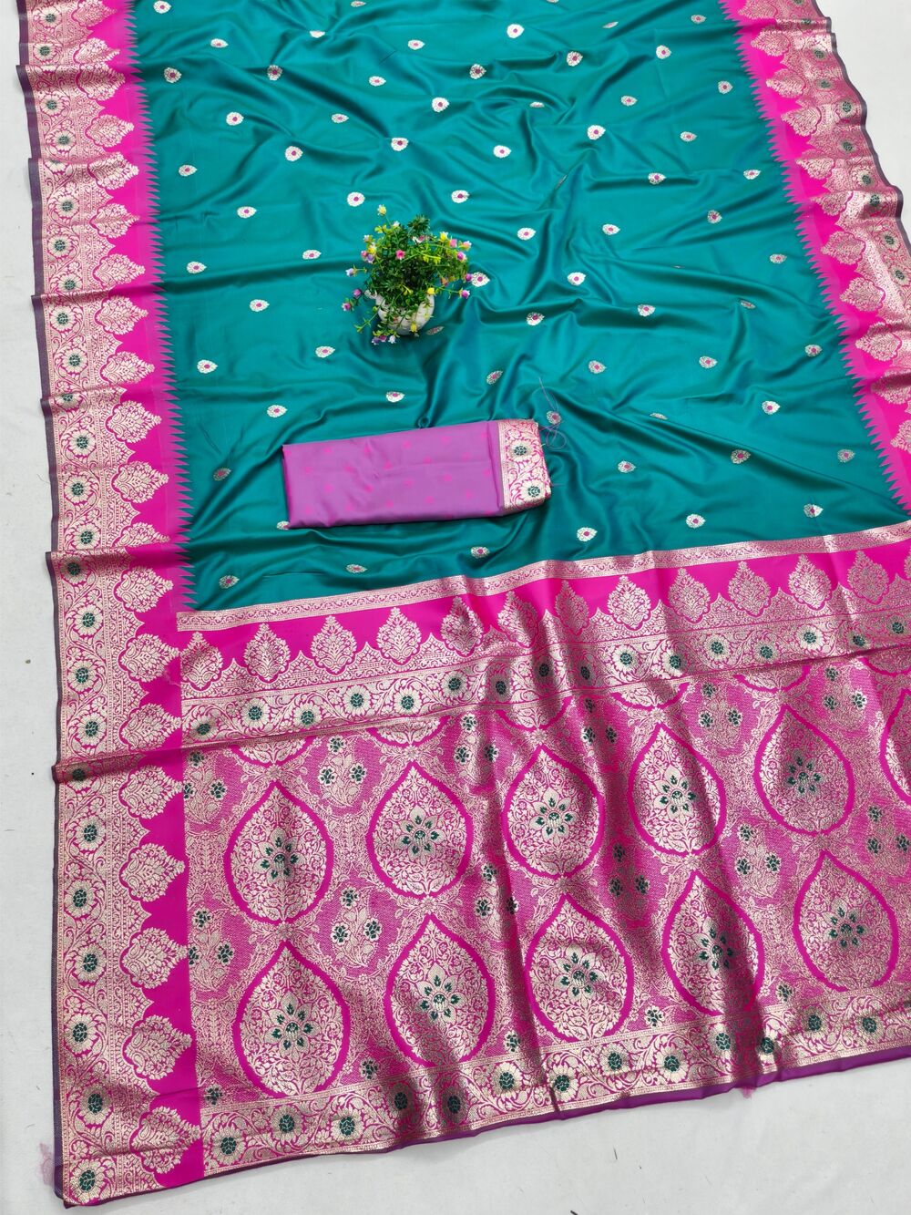 Palimpsest Firozi Pure Zari Weaving Banarasi Silk Saree With Embrocation Blouse Piece - Image 3