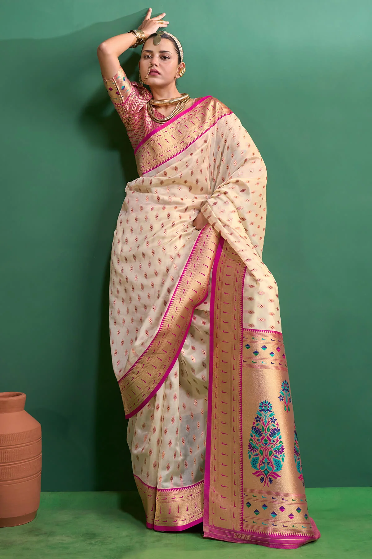 Panoply Beige Organza Paithani Silk Saree With Forbearance Blouse Piece - Image 3