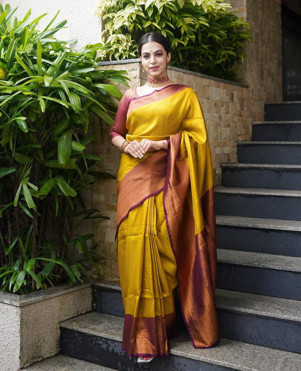 Panoply Golden Soft Silk Saree with Propinquity Blouse Piece - Image 4