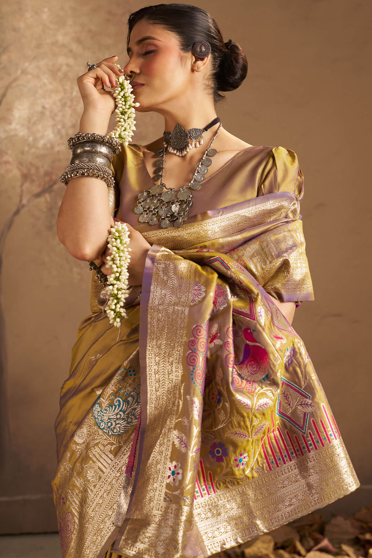 Panoply Mustrad Pure Zari Weaving Banarasi Silk Saree With Rhapsody Blouse Piece - Image 2
