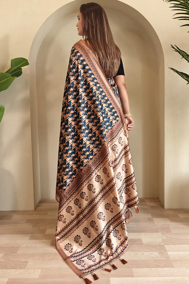 Petrichor Black Digital Printed Dola Silk Saree With Eclat Blouse Piece - Image 5