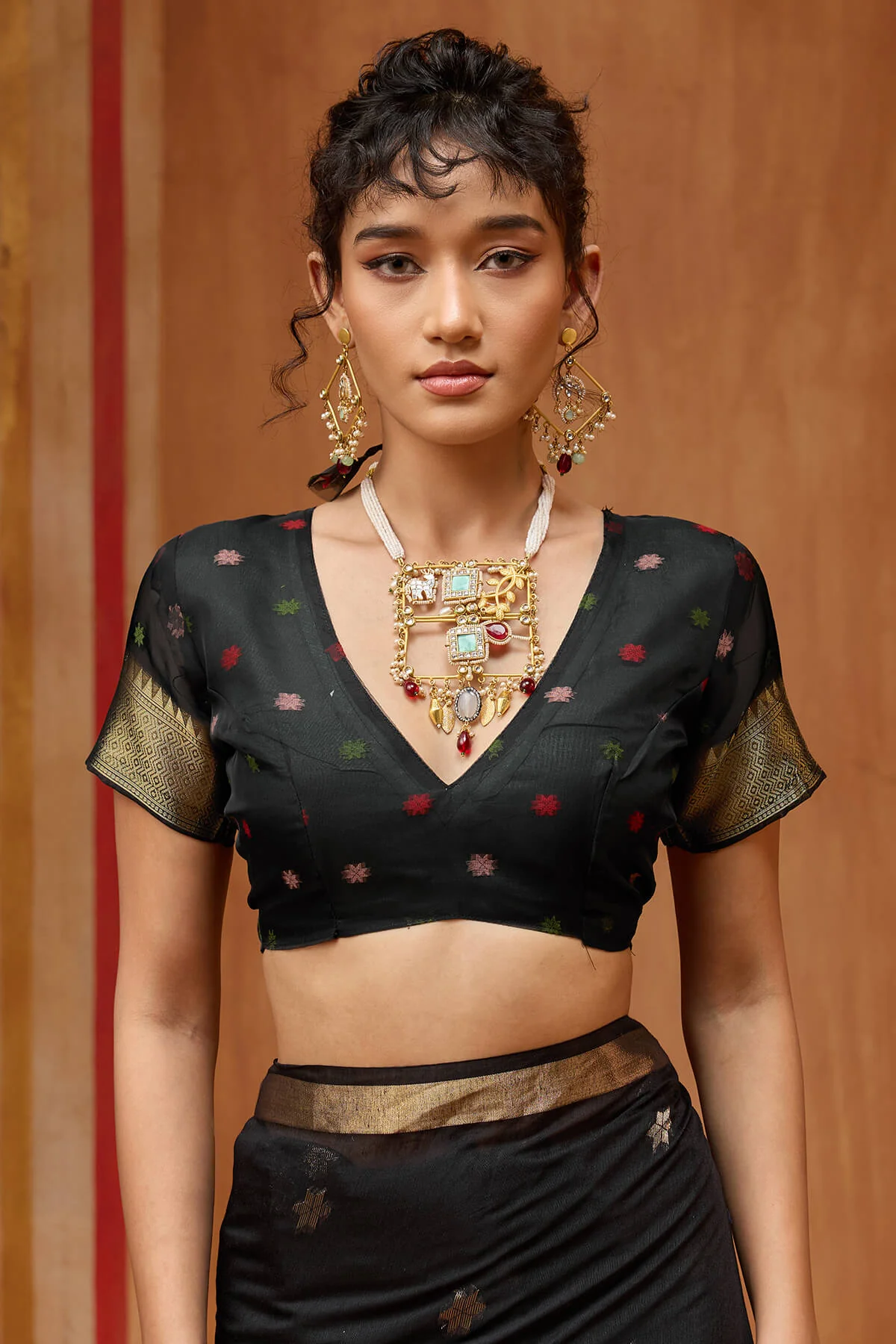 Petrichor Black Pure Munga Cotton Saree With Most Flattering Blouse Piece - Image 2