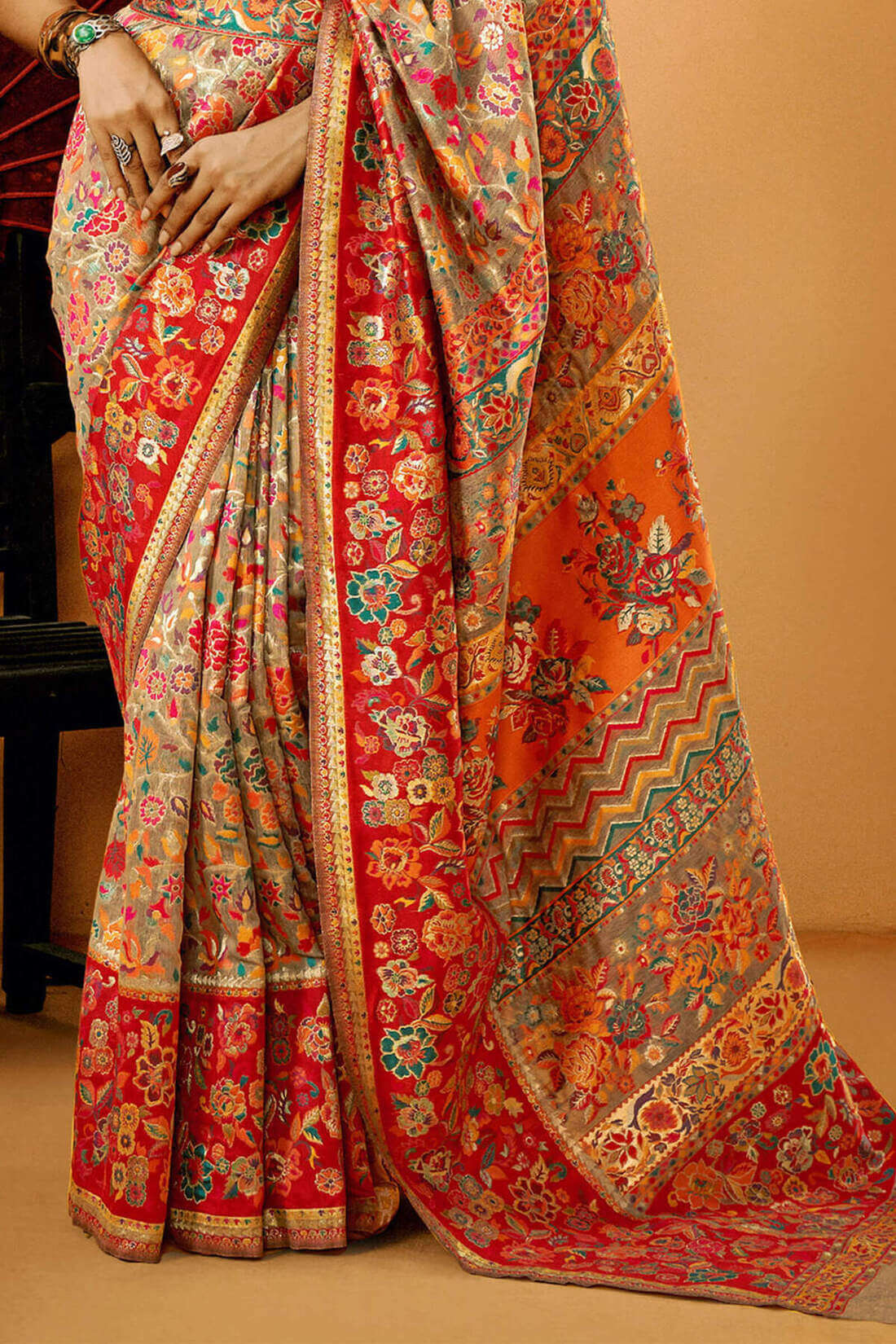 Petrichor Grey Pashmina Saree With Exuberant Blouse Piece - Image 3