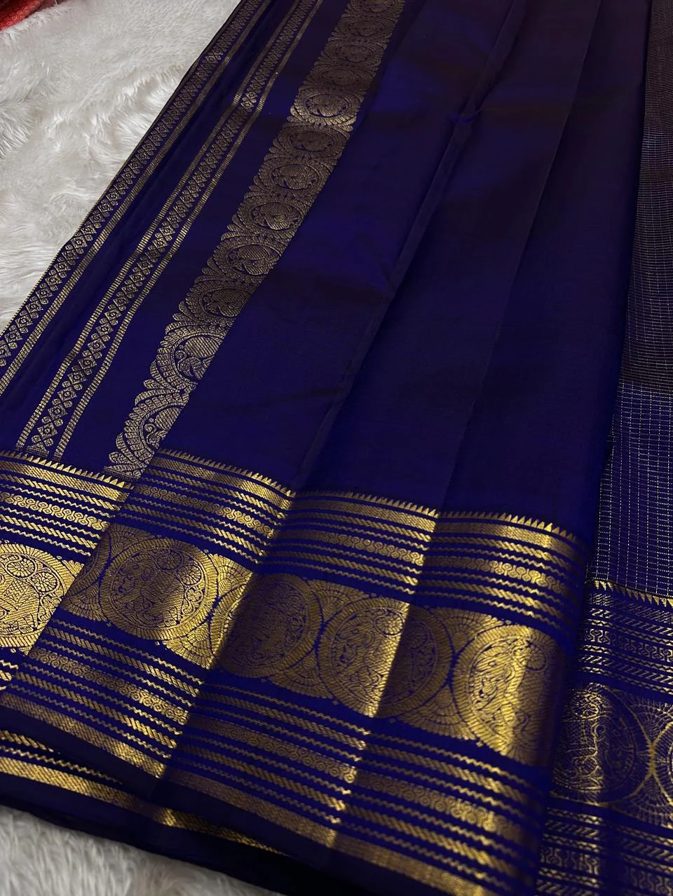 Petrichor Navy Blue Soft Banarasi Silk Saree With Eclat Blouse Piece - Image 5
