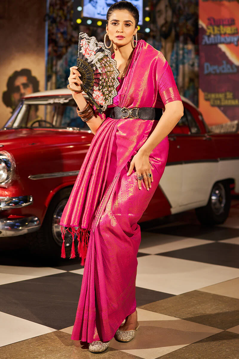 Phenomenal Dark Pink Kanjivaram Silk Saree With Prominent Blouse Piece - Image 3