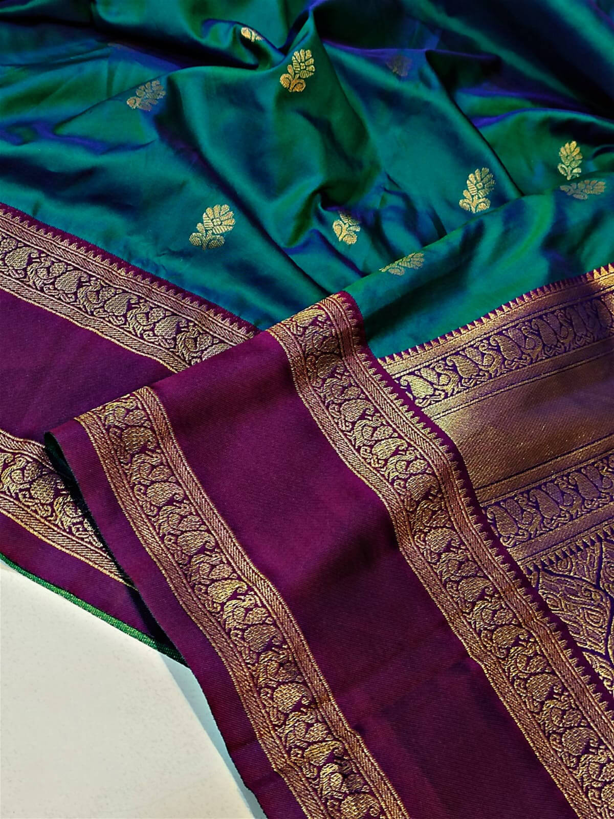 Phenomenal Rama Soft Banarasi Kathpadar Silk Saree With Opulent Blouse Piece - Image 6