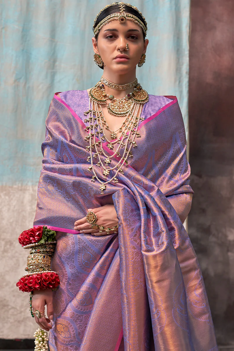 Pleasant Lavender Kanjivaram Silk Saree With Ideal Blouse Piece - Image 2