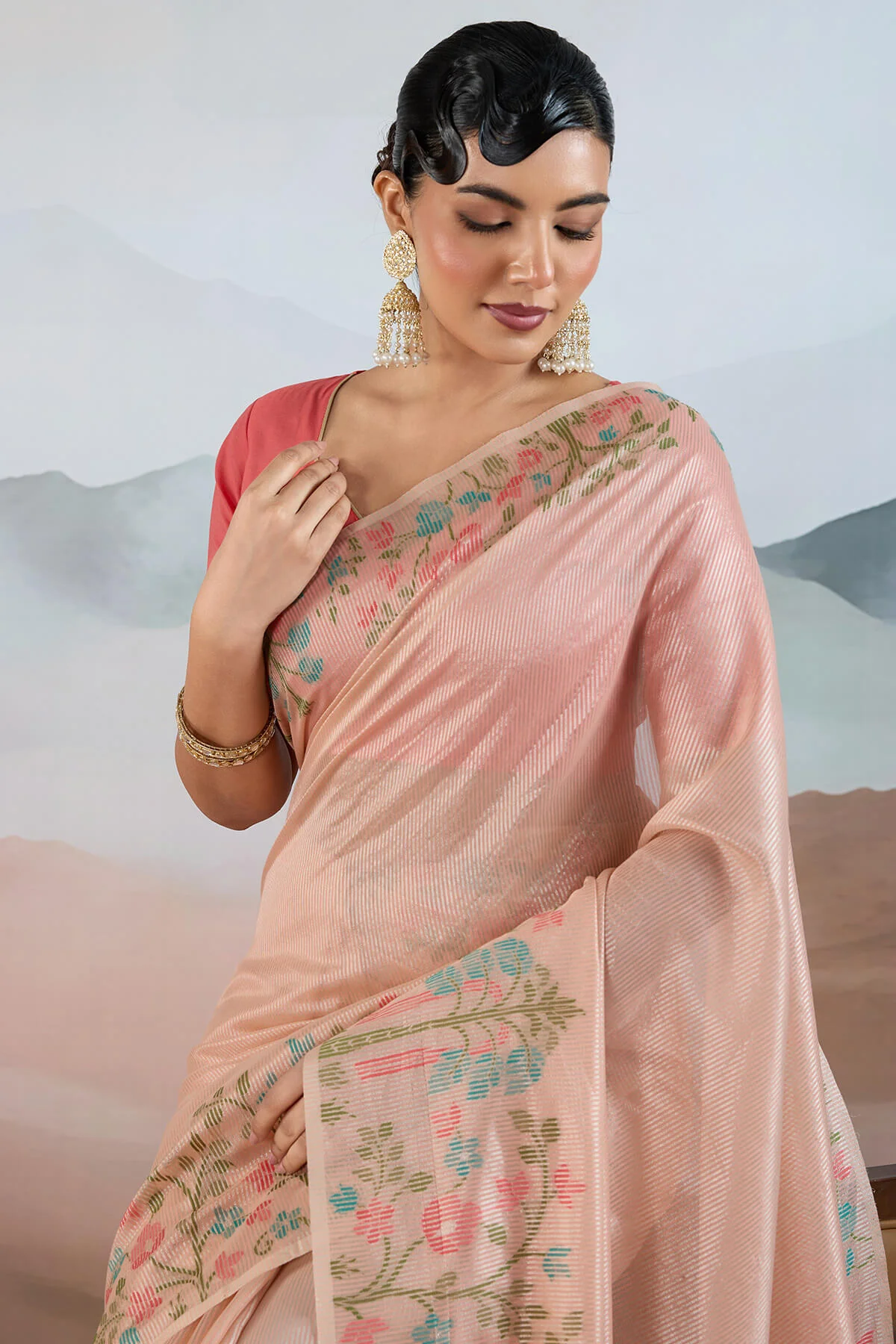 Pleasant Peach Soft Banarasi Tissue Silk Saree With Evocative Blouse Piece - Image 2