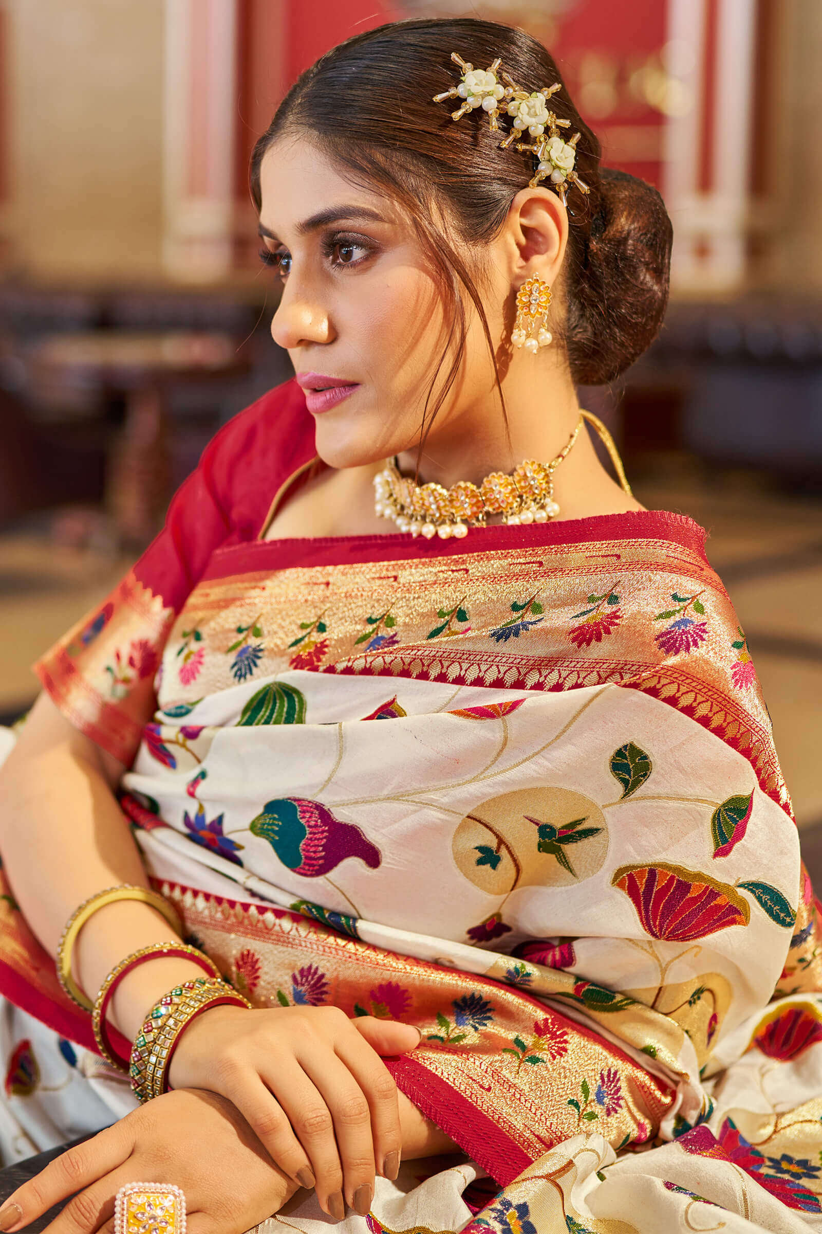 Pleasurable Off White Paithani Silk Saree With Flamboyant Blouse Piece - Image 3