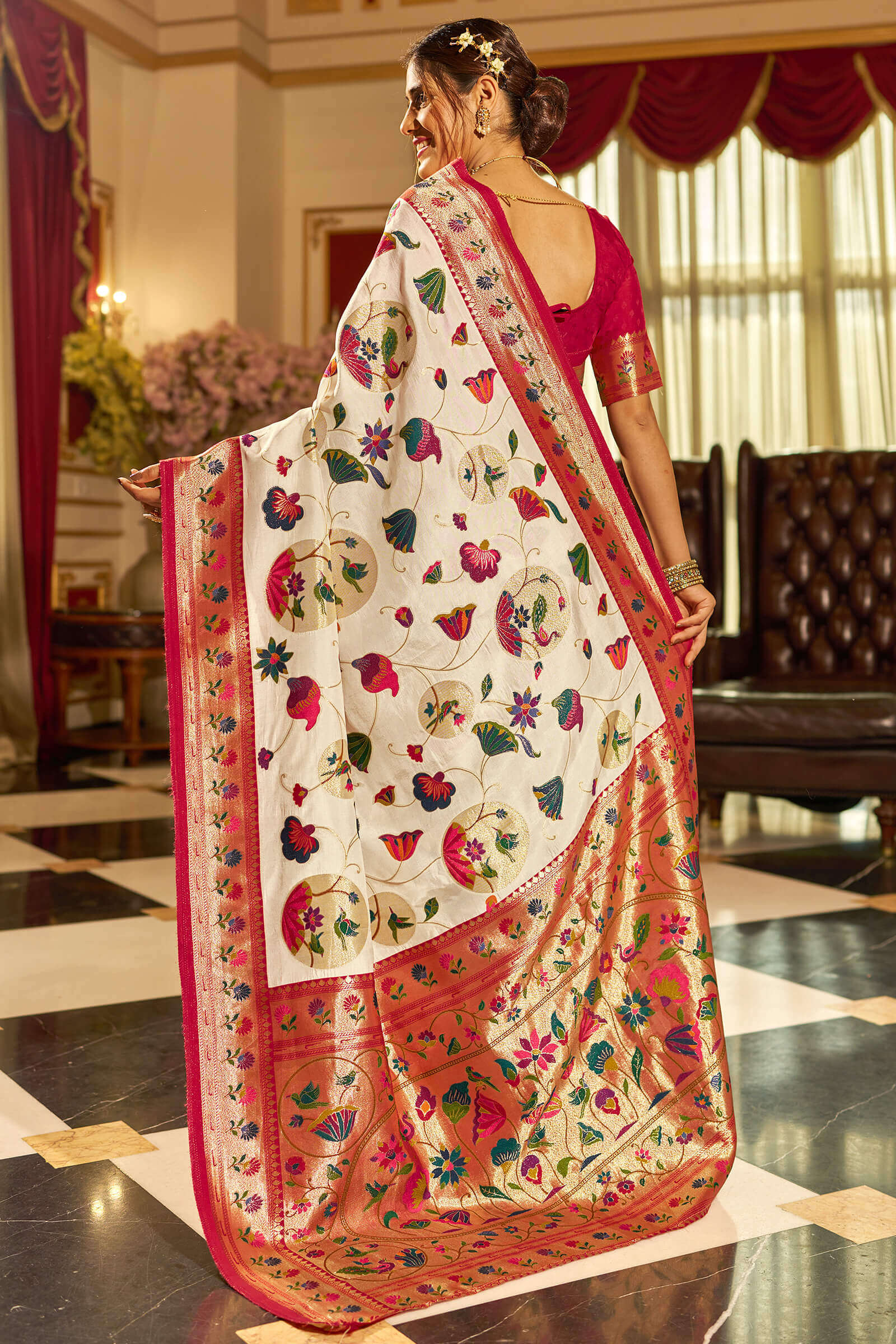 Pleasurable Off White Paithani Silk Saree With Flamboyant Blouse Piece - Image 5
