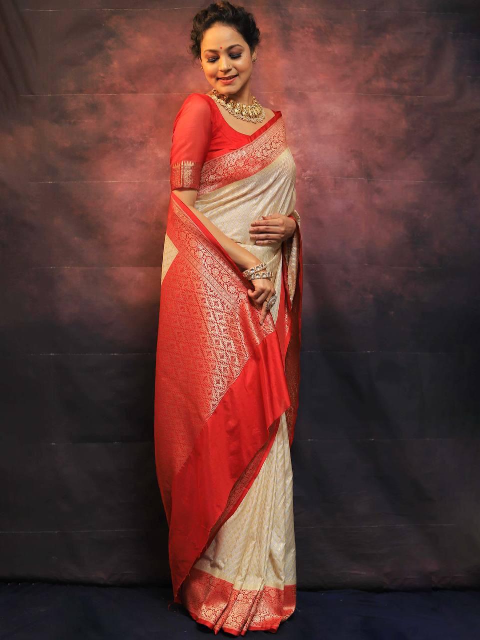 Precious Beige Soft Silk Saree With Charming Blouse Piece - Image 3