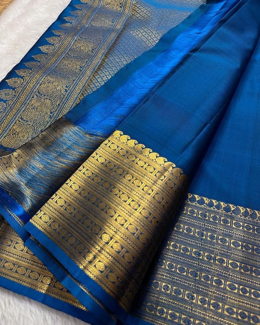 Precious Blue Soft Silk Saree With Phenomenal Blouse Piece - Image 3