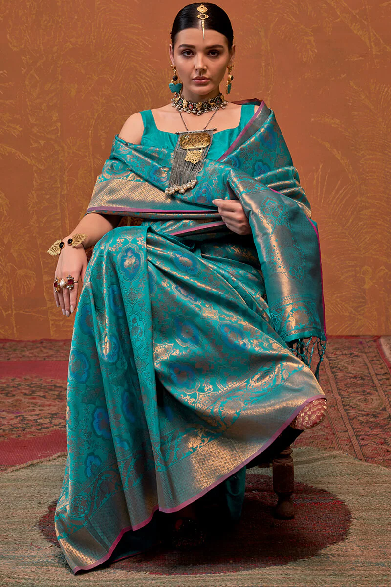 Precious Firozi Kanjivaram Silk Saree With Gleaming Blouse Piece - Image 3