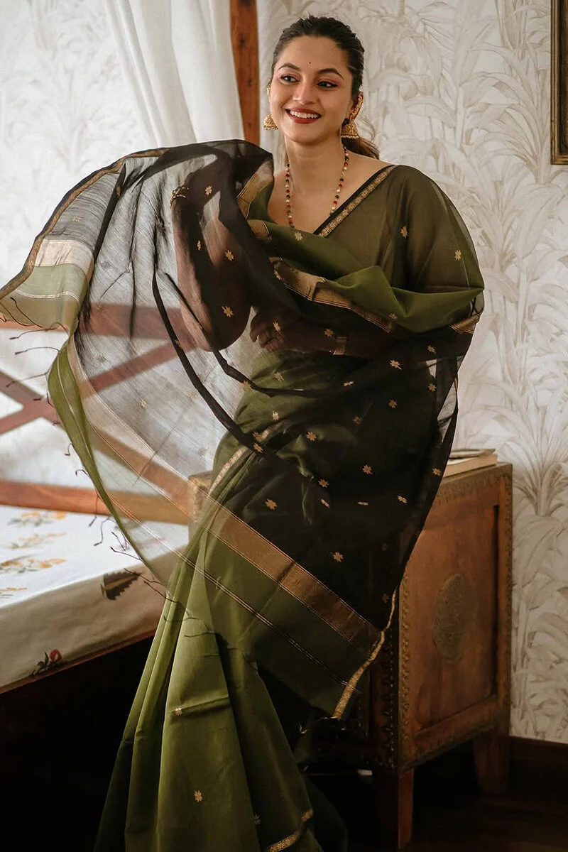 Precious Green Cotton Silk Saree With Gratifying Blouse Piece - Image 3