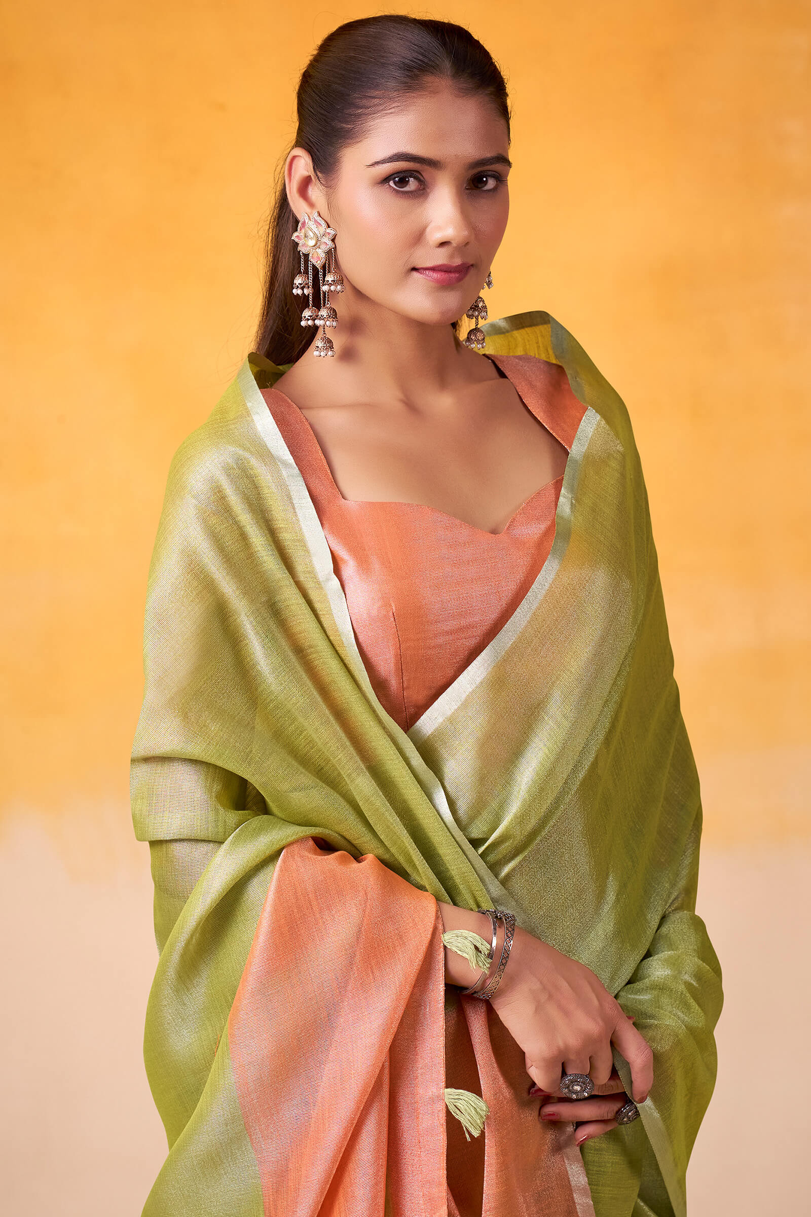 Precious Green Soft Banarasi Tissue Silk Saree With Unequalled Blouse Piece - Image 2