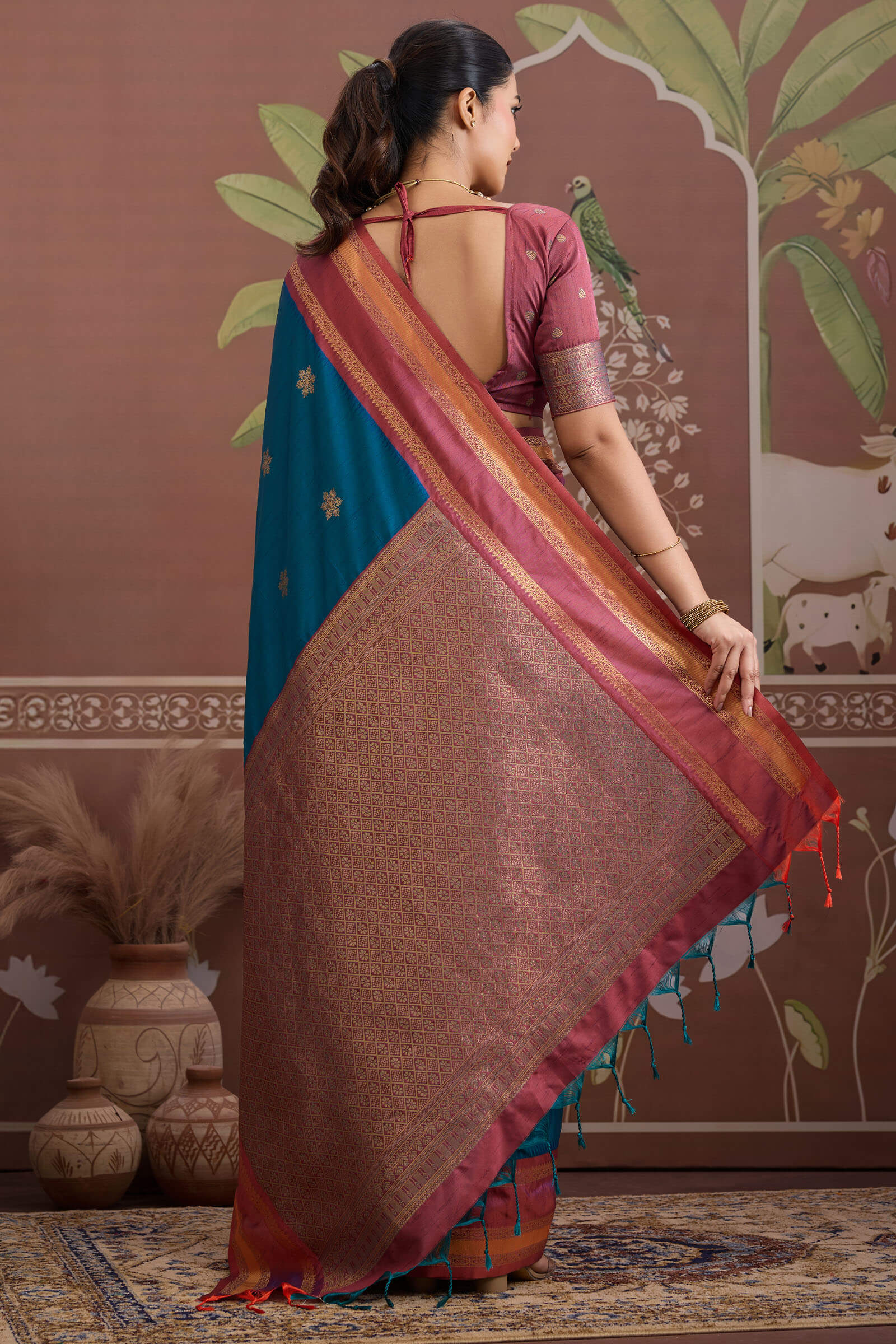 Preferable Navy Blue Banarasi Tussar Silk Saree With Evanescent Blouse Piece - Image 6