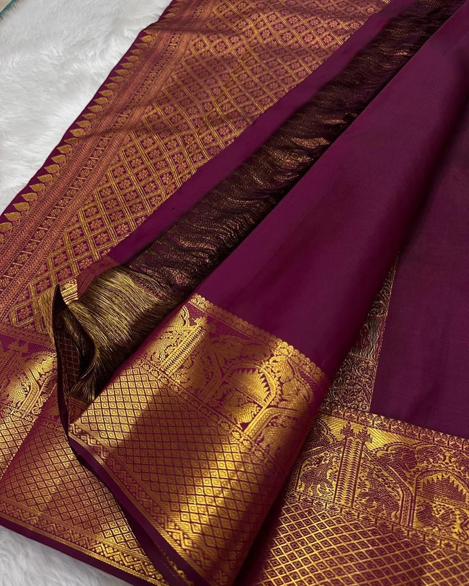 Prettiest Purple Soft Silk Saree With Improbable  Blouse Piece - Image 4
