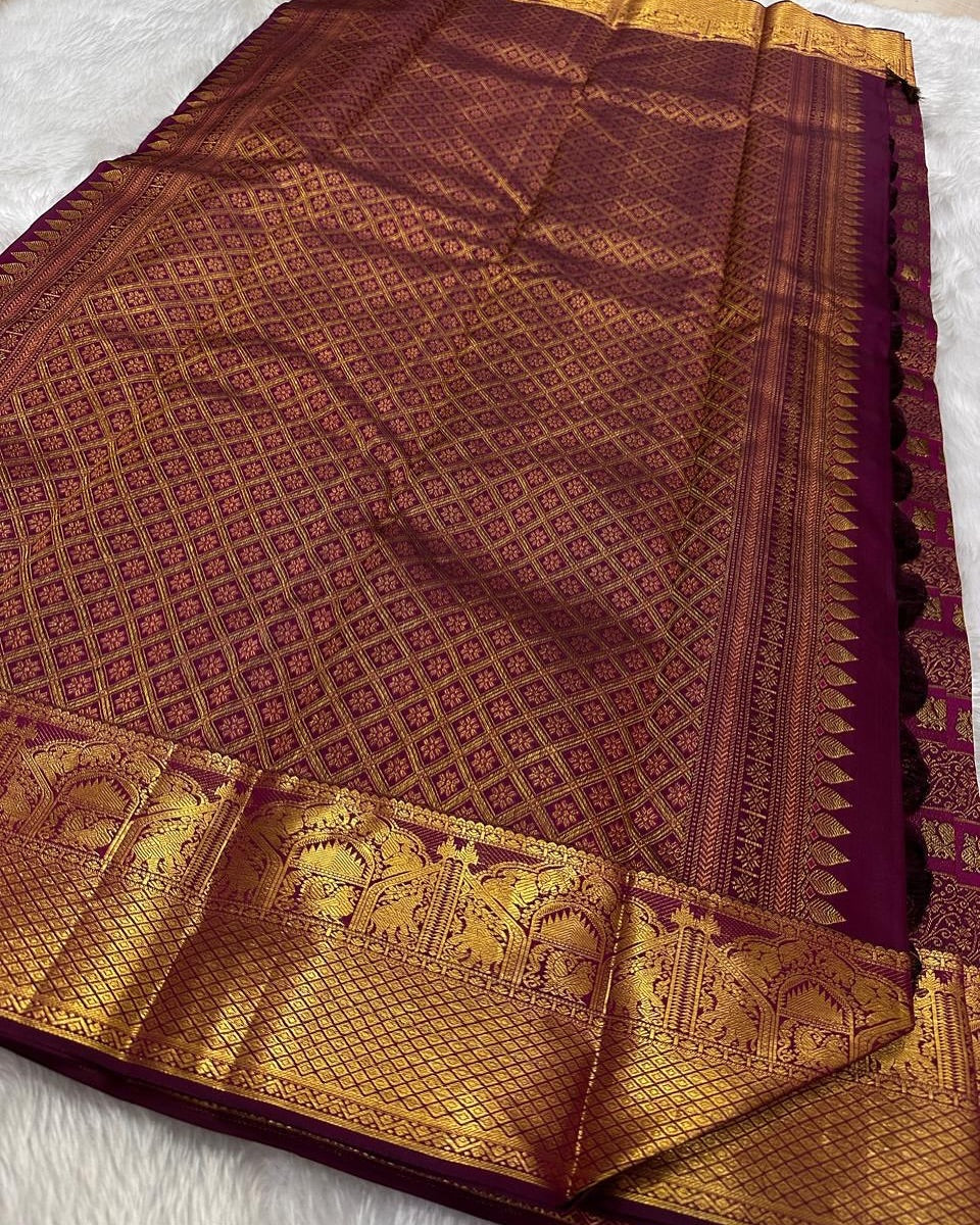Prettiest Purple Soft Silk Saree With Improbable  Blouse Piece - Image 5