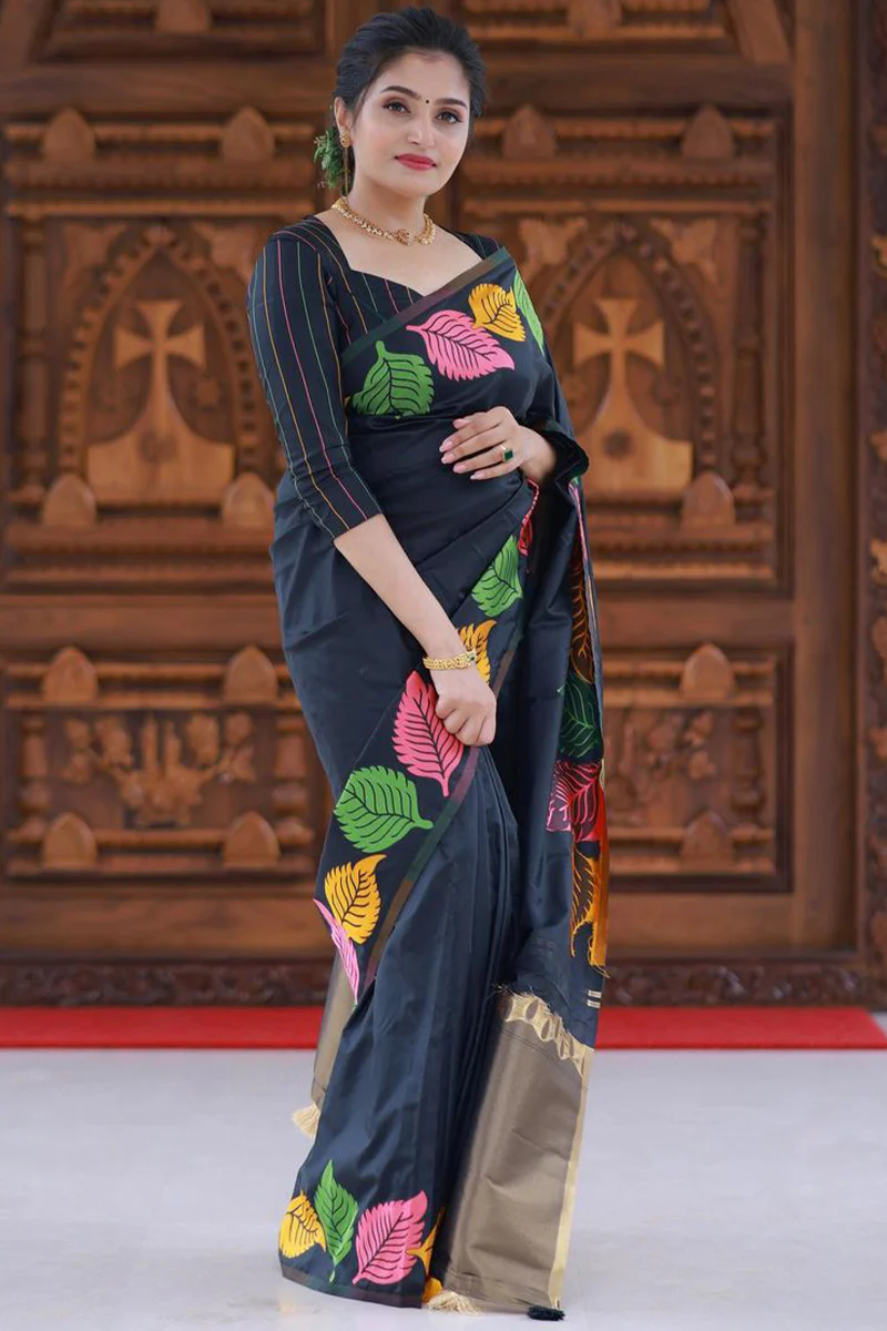 Pretty Black Soft Silk Saree With Beautiful Blouse Piece - Image 4