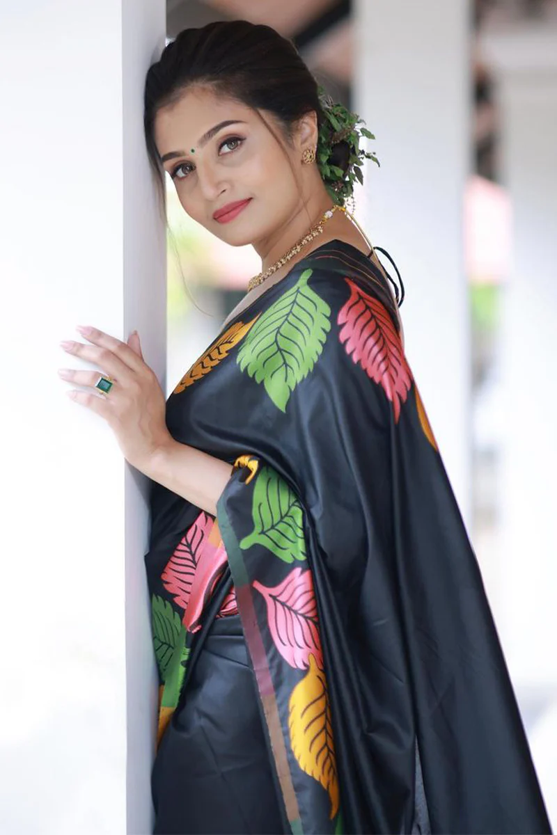 Pretty Black Soft Silk Saree With Beautiful Blouse Piece - Image 7