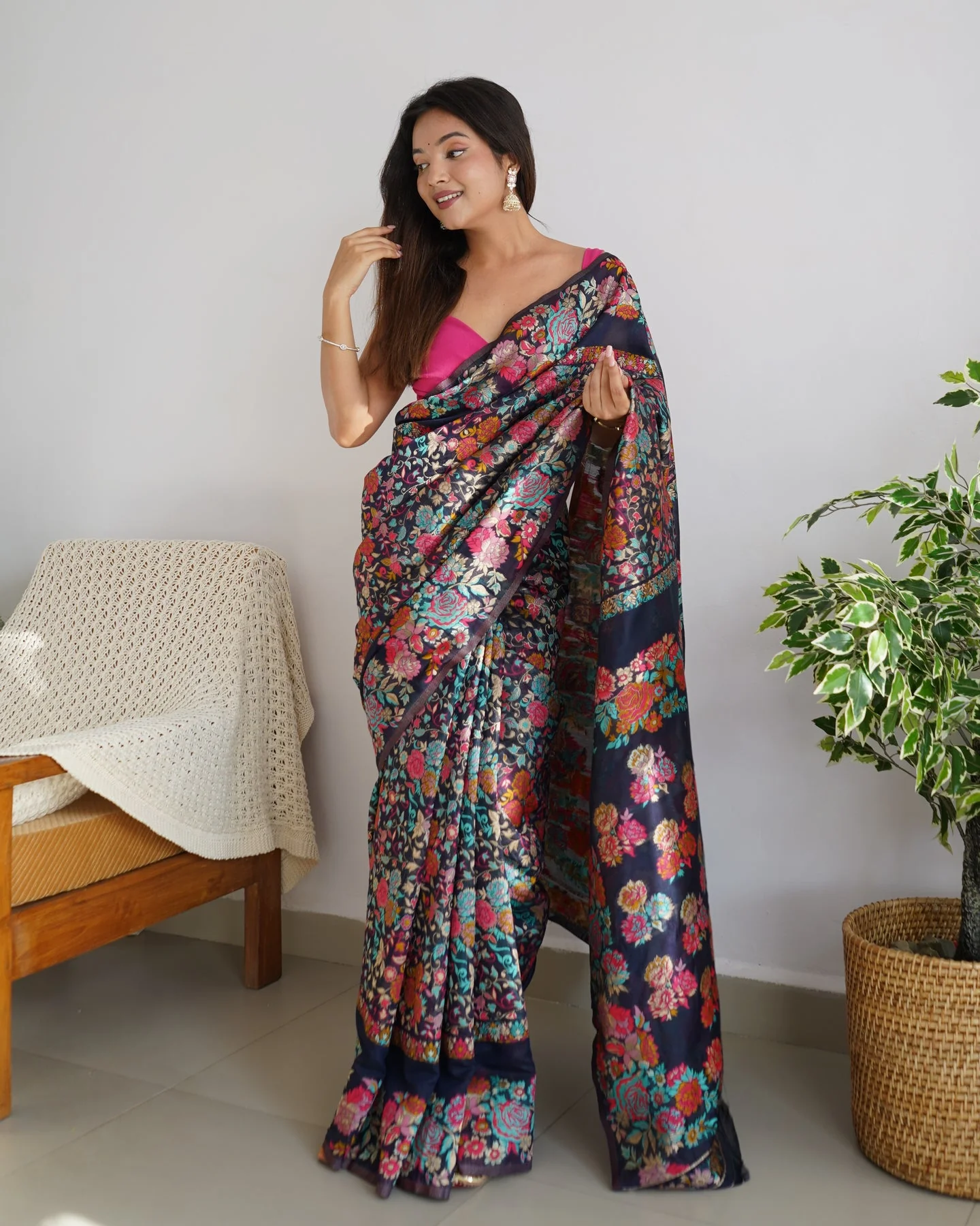 Pretty Navy Blue Pashmina saree With Amazing Blouse Piece - Image 4
