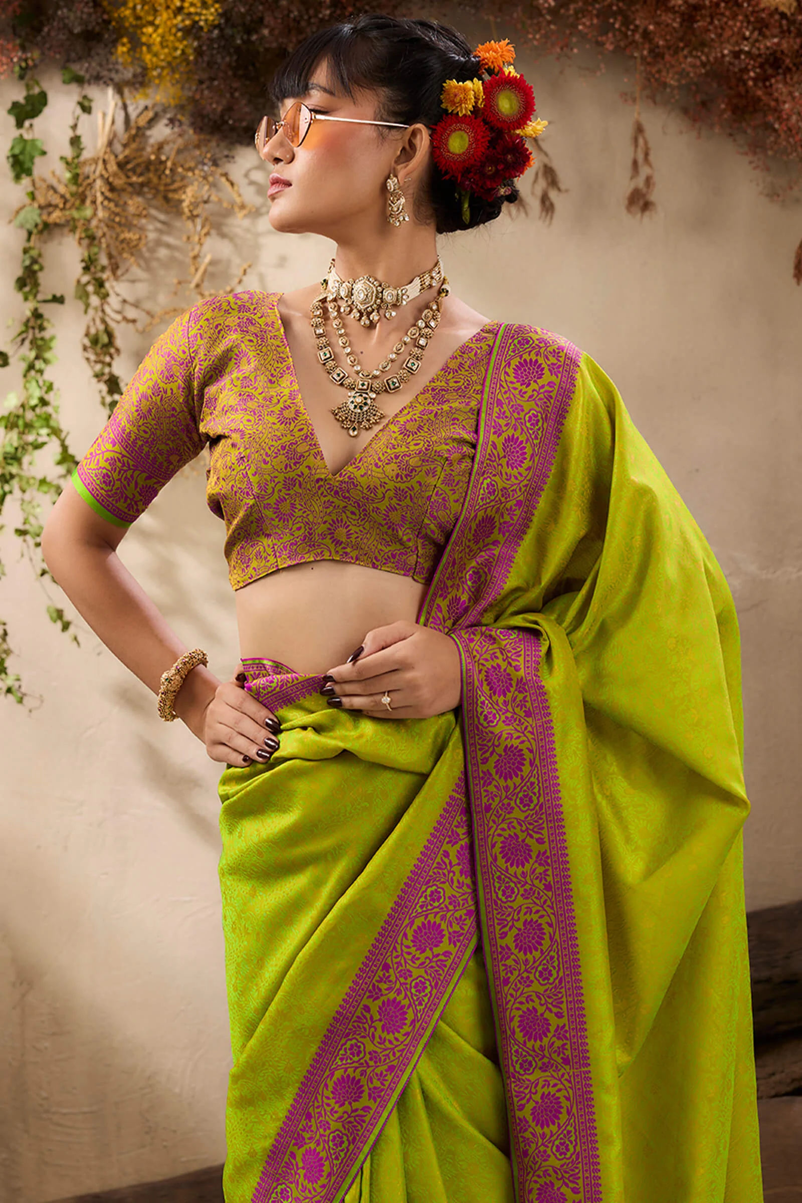 Prodigal Green Kanjivaram Silk Saree With Surpassing Blouse Piece - Image 2