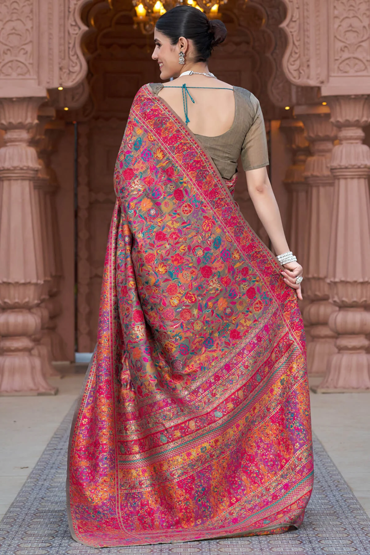 Proficient Grey Pashmina Saree With Elaborate Blouse Piece - Image 5