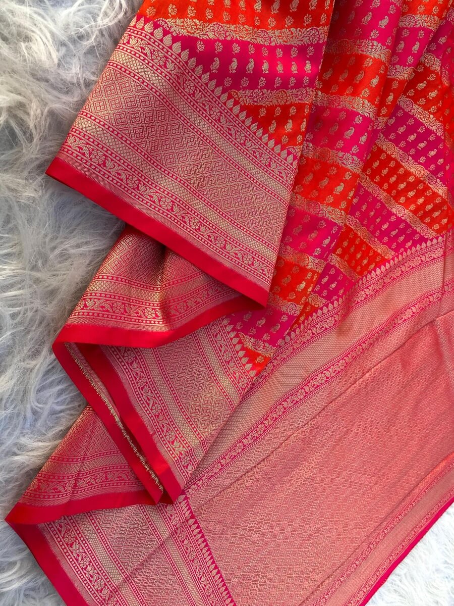 Proficient Pink Soft Banarasi Silk Saree With Fantabulous Blouse Piece - Image 2