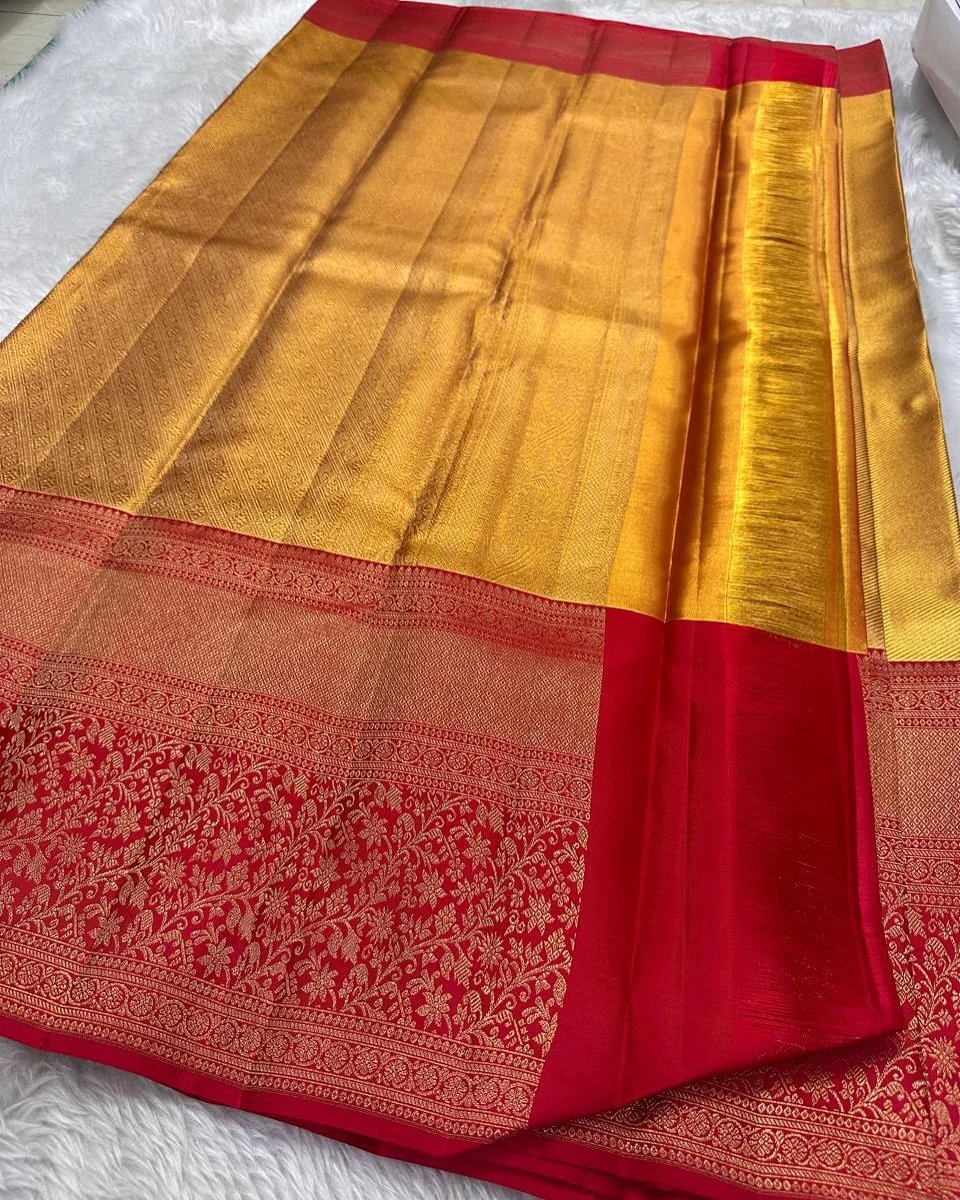 Profuse Golden Soft Banarasi Silk Saree With Winsome Blouse Piece - Image 3