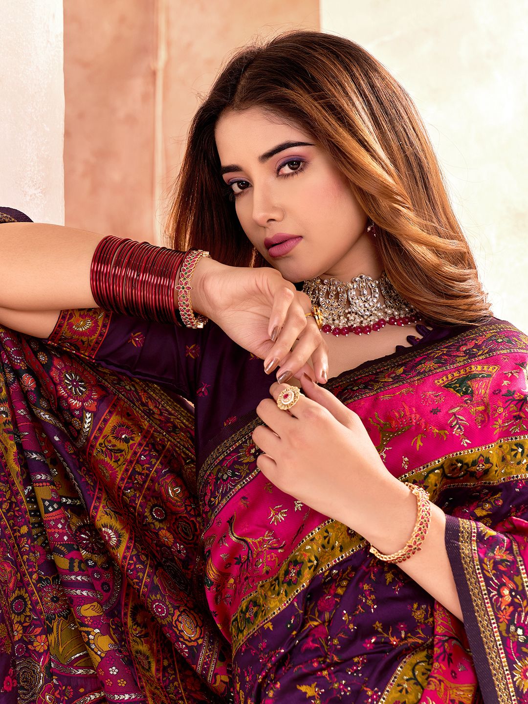 Prominent Purple Nylon Dola Pashmina Saree With Entrancing Blouse Piece - Image 4