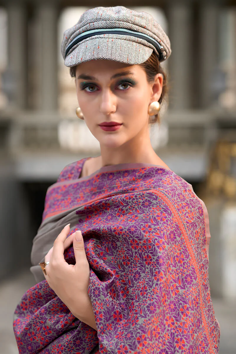 Pulsating Grey Cotton Silk Saree With Vivacious Blouse Piece - Image 3