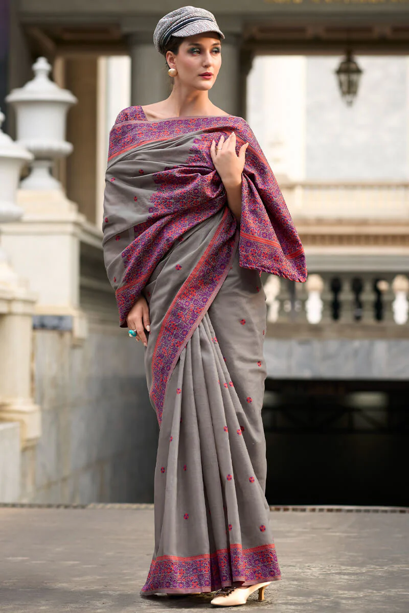 Pulsating Grey Cotton Silk Saree With Vivacious Blouse Piece - Image 4