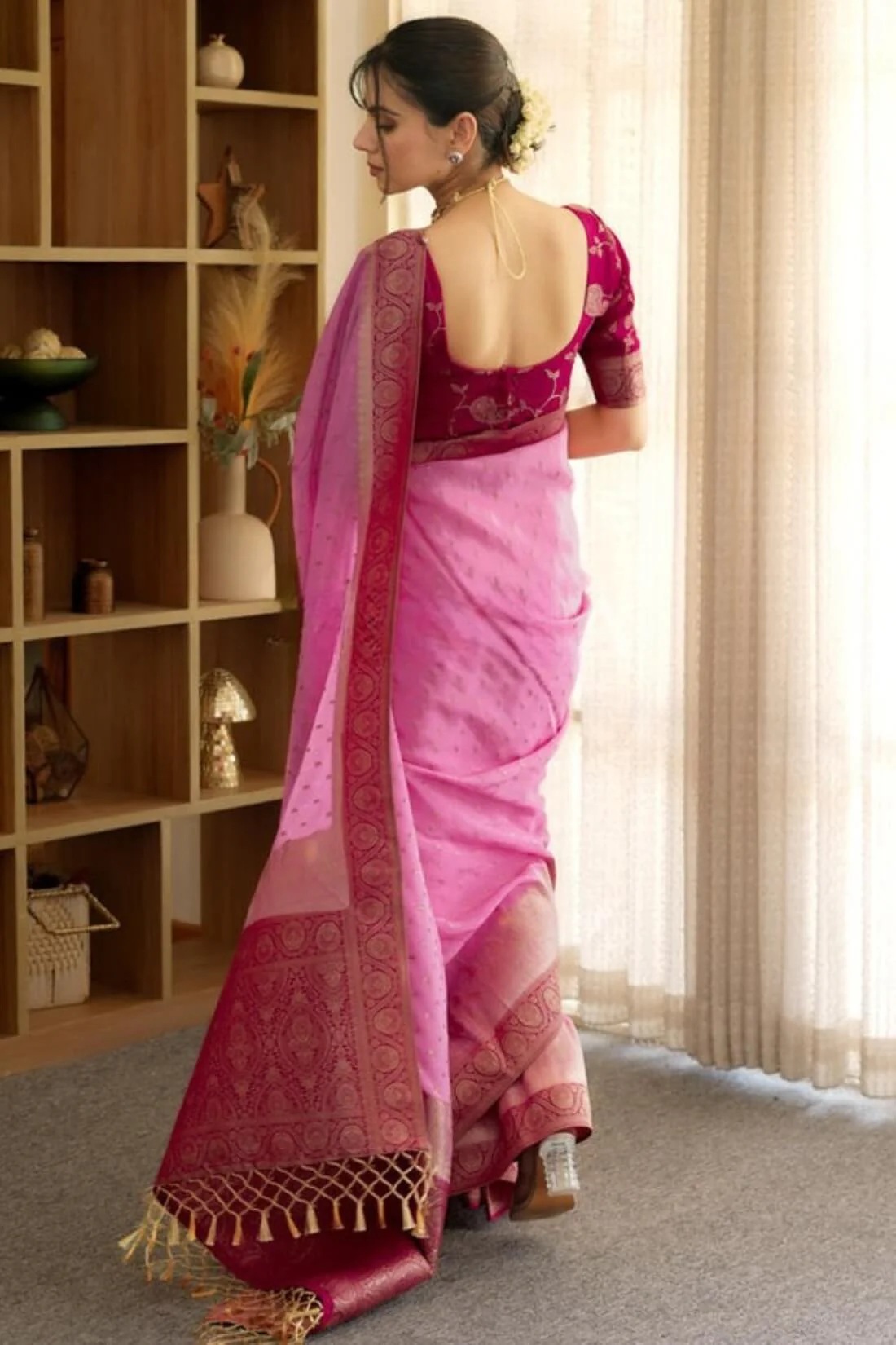 Pulsating Pink Soft Silk Saree With Opulent Blouse Piece - Image 8