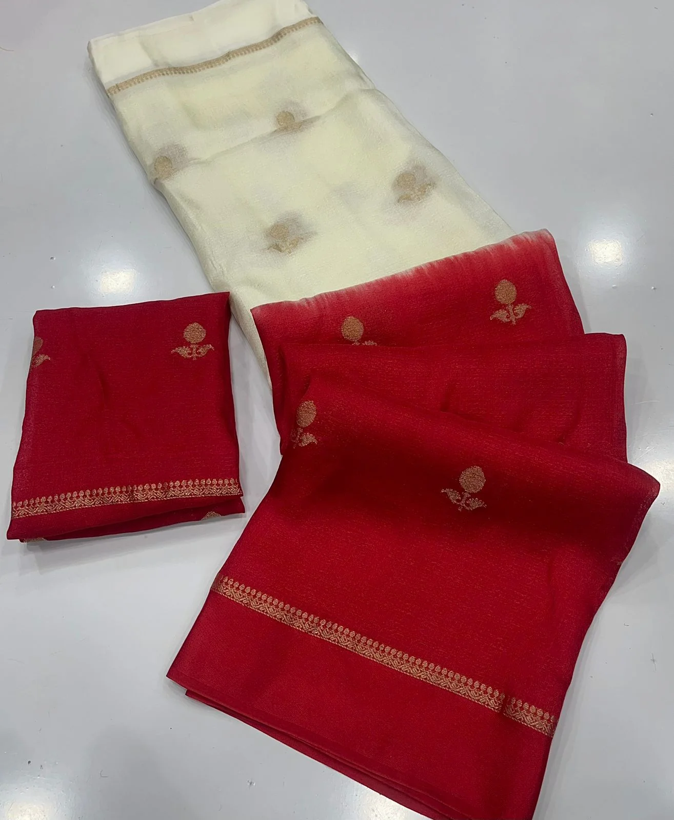 Quixotic Beige and Maroon Banarasi Khadi Silk Saree With Delectable Blouse Piece - Image 2