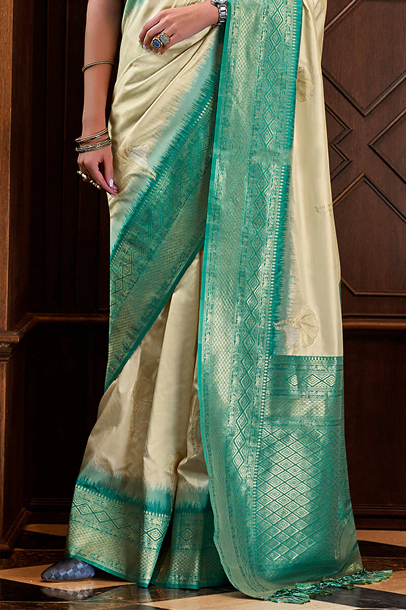 Quixotic Beige Soft Banarasi Silk Saree With Ineffable Blouse Piece - Image 3
